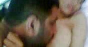 cưỡi ngựa sex Ass sex gay hay lớn người phụ nữ da đen lắc mông nhờn của mình.